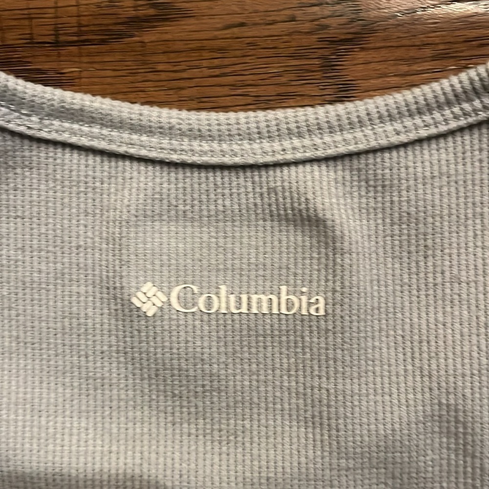 Columbia Women’s Ribbed Tank Top - Picture 4 of 5